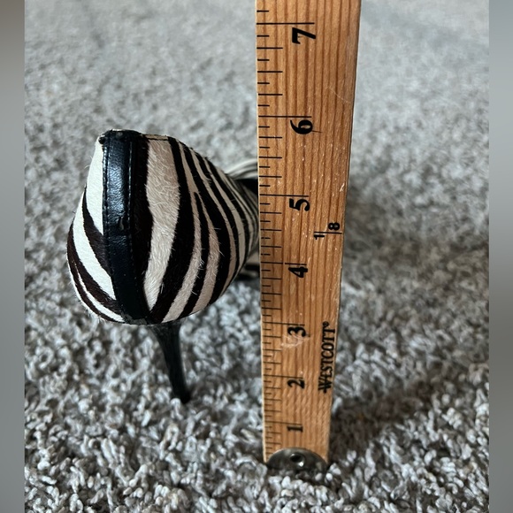 Guess zebra print high heels - Picture 9 of 10